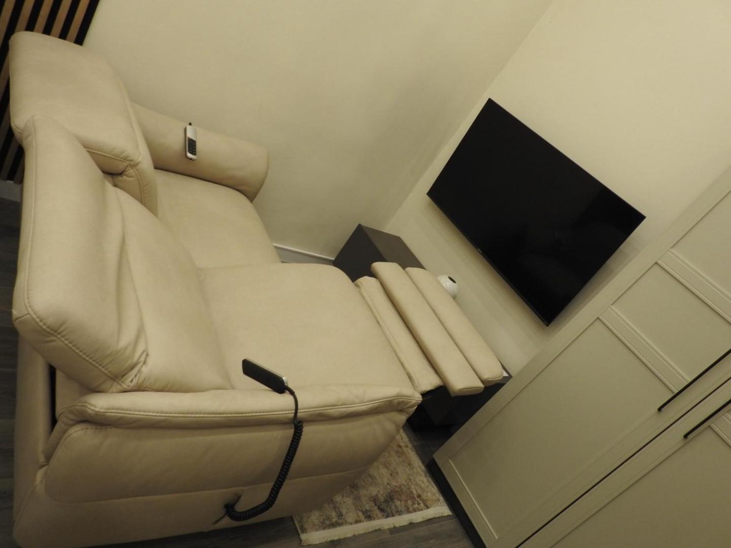 Marton'S Dessewffy Apartments บูดาเปสต์ ภายนอก รูปภาพ
