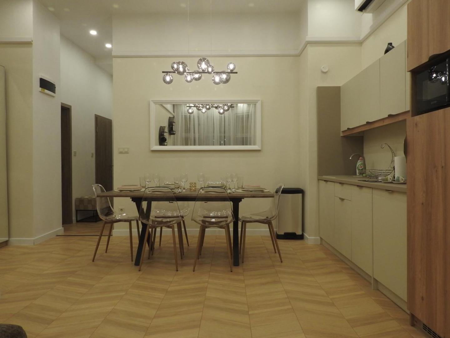 Marton'S Dessewffy Apartments บูดาเปสต์ ภายนอก รูปภาพ